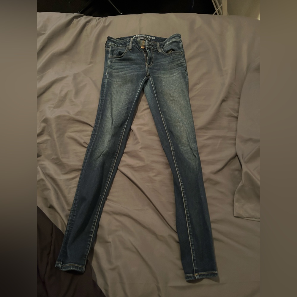 Hi! I have a couple pairs of jeans I want to sell and these are the first ones:)